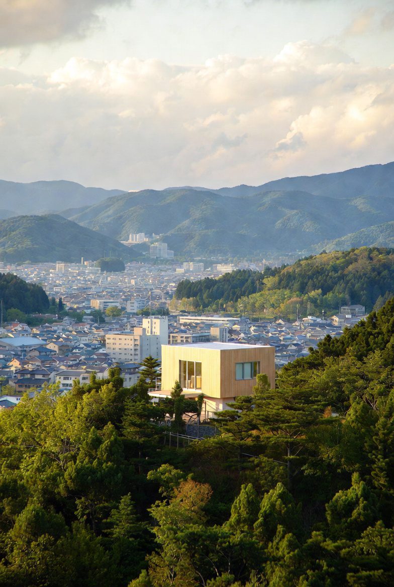 シンプル箱型モジュール 自然設置